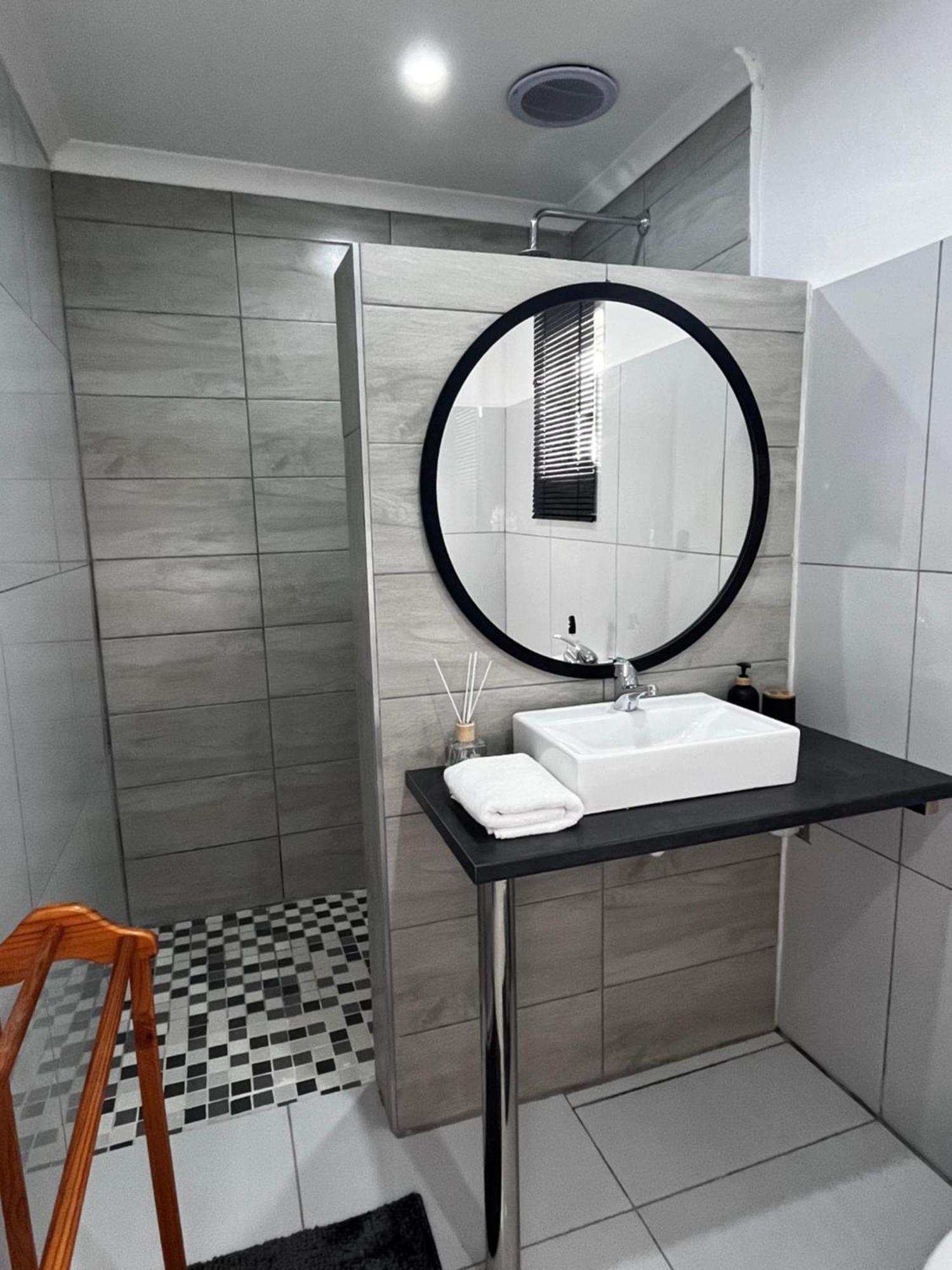 Cradock Guest House & Self Catering Bagian luar foto